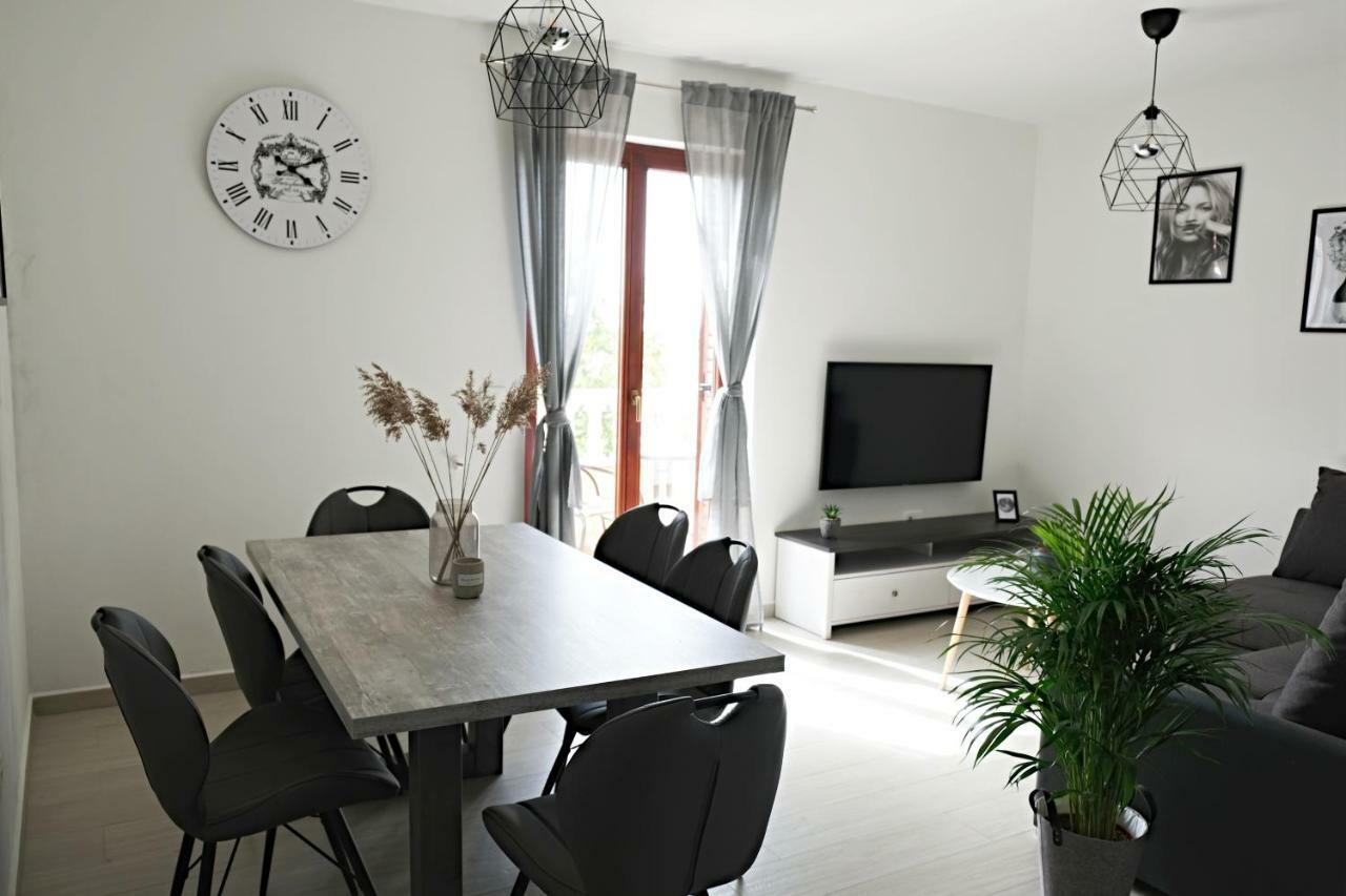 Apartment Luna Umag Exterior foto